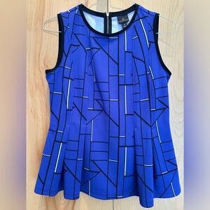 Trendy professional sleeveless top (Medium)